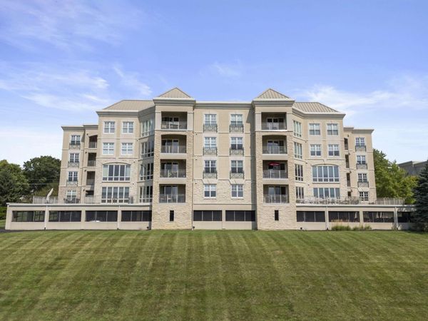 5745 Newbank Circle , Unit 202, Dublin, OH 43017