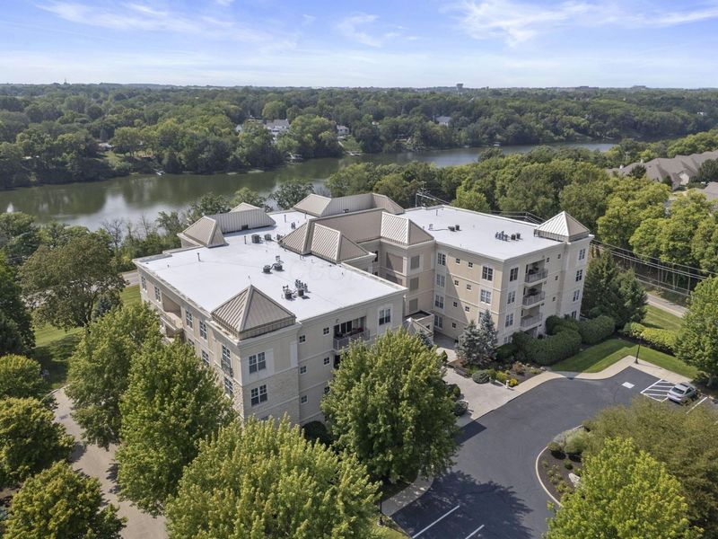 5745 Newbank Circle , Unit 202, Dublin, OH 43017 Photo 3