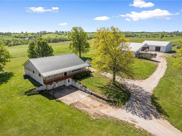 7724 Calvary Hill Road, Odessa, MO 64076