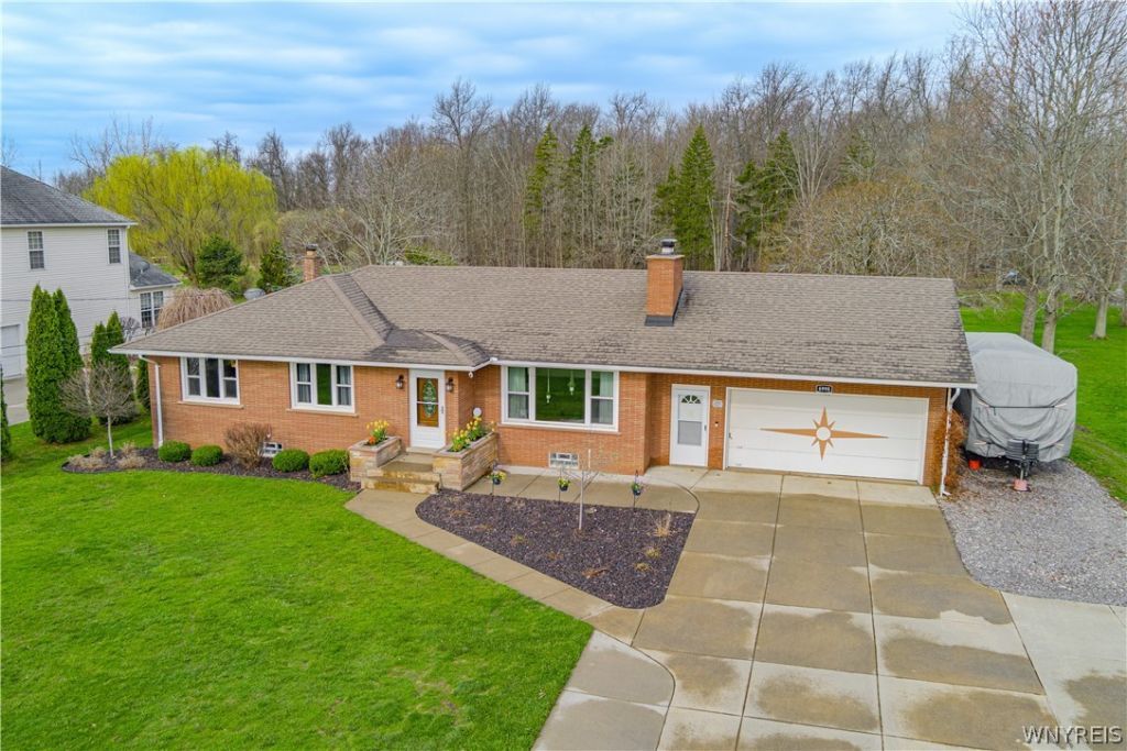 6998 Shawnee Road, North Tonawanda, NY 14120 Main Photo