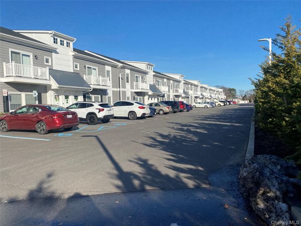 515 Jackson Avenue , Unit 29, Lindenhurst, NY 11757