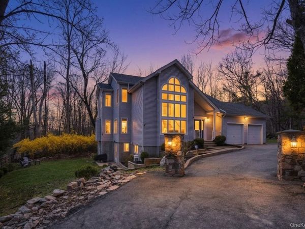 9 Rustic Hills Road, Westbrookville, NY 12790