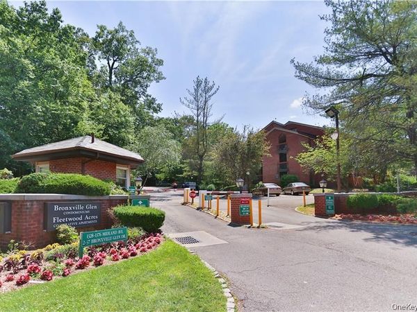 1374 Midland Avenue , Unit PH8, Bronxville, NY 10708