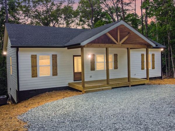 274 Medina Court, Elijay, GA 30540