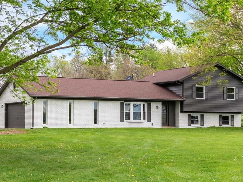 5775 E Casstown Clark Road, Casstown, OH 45312 Photo 5