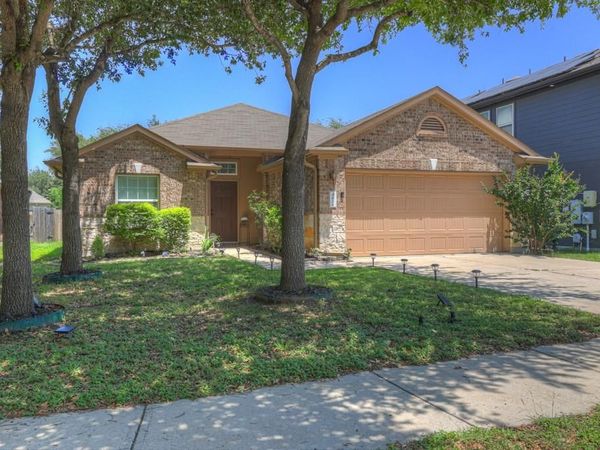 481 Bayou Bend BND, Buda, TX 78610