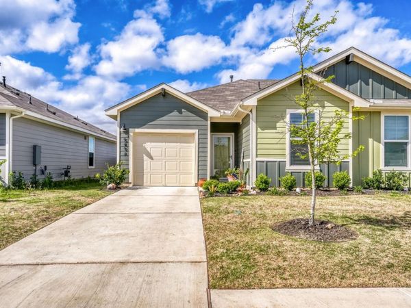 549 Arnold LOOP, Unit A, Kyle, TX 78640