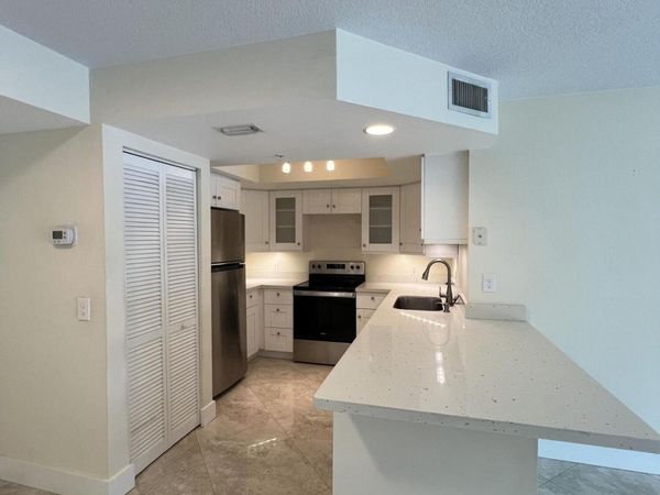 4187 N Haverhill Road, Unit 506, West Palm Beach, FL 33417