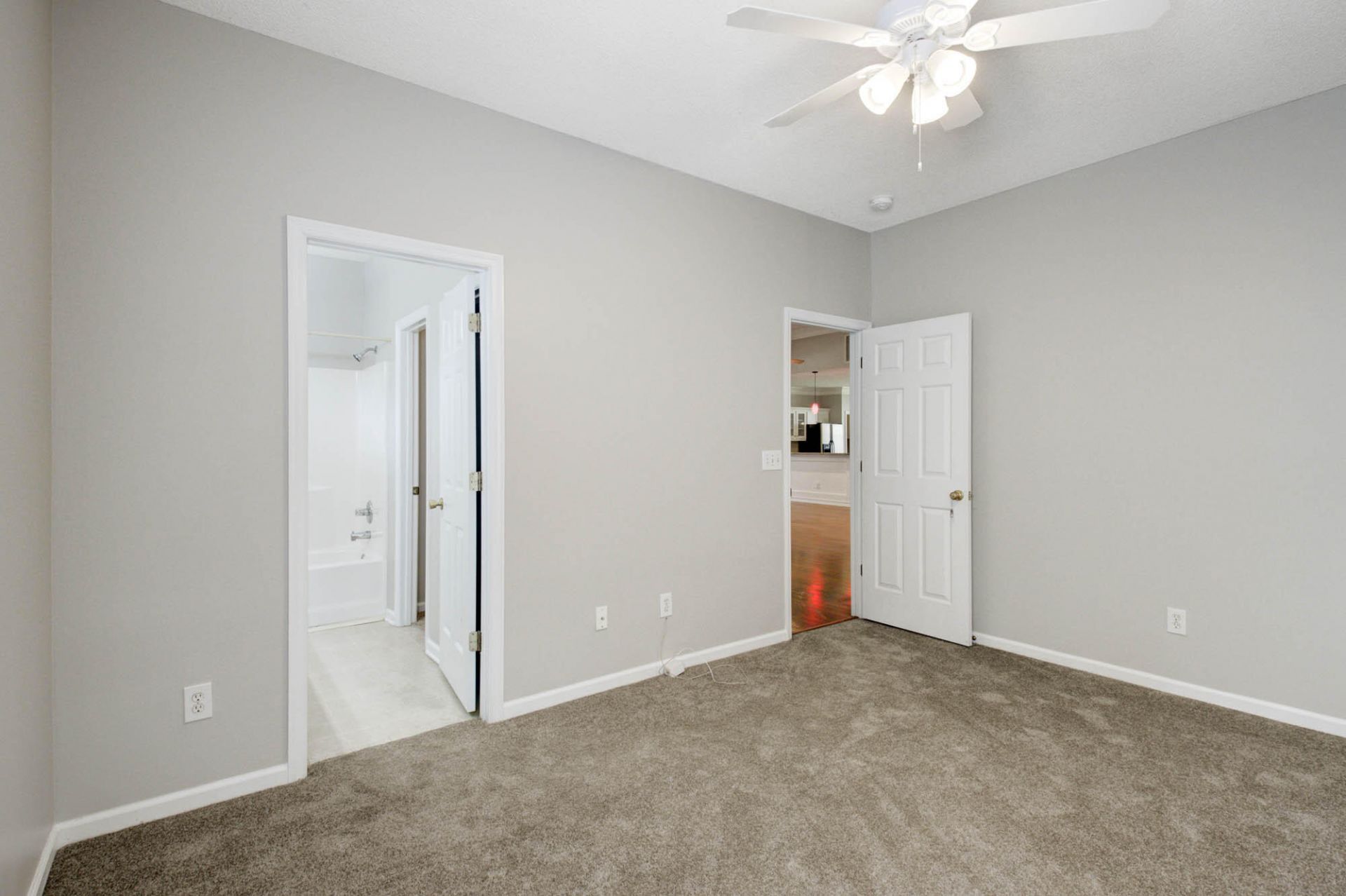 6040 Fieldstone Circle Photo 23