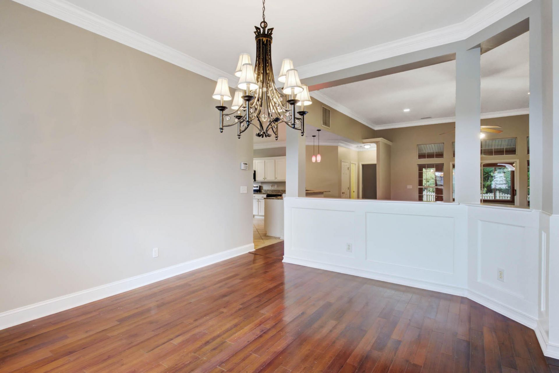 6040 Fieldstone Circle Photo 4