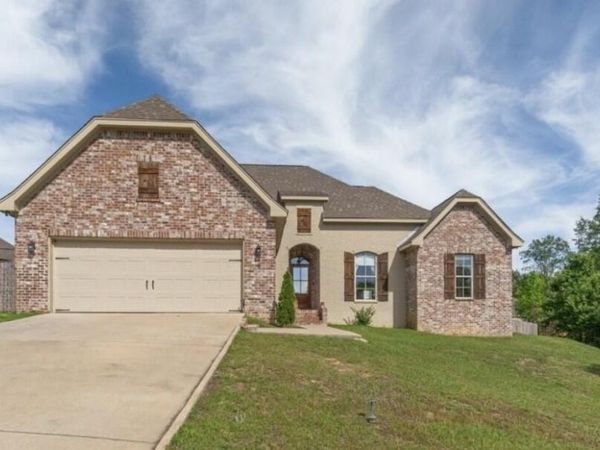 8 Canyon Oak, Hattiesburg, MS 39402