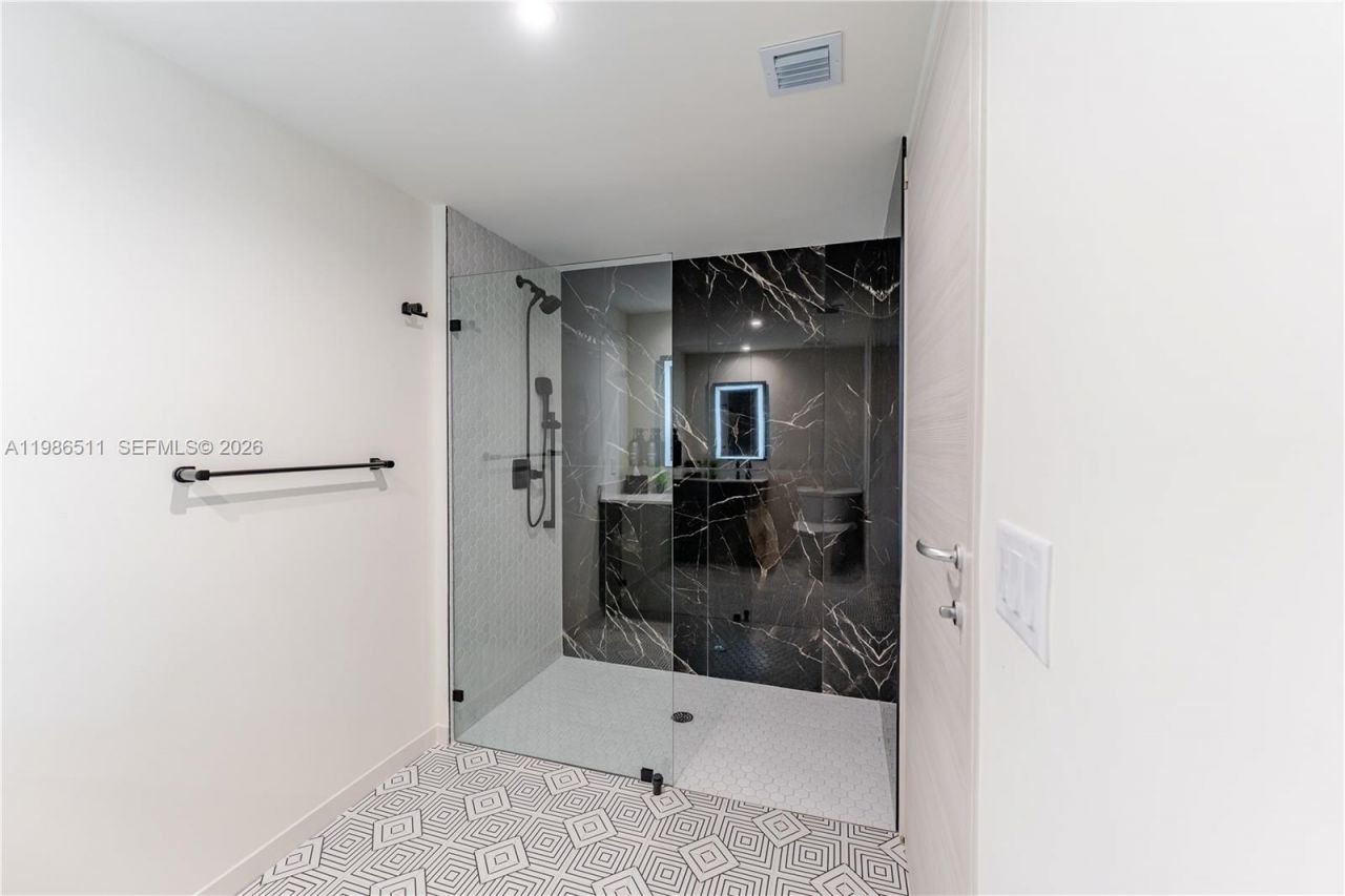 4220 Laguna Street #703, Unit 703, Coral Gables, FL 33146 Photo