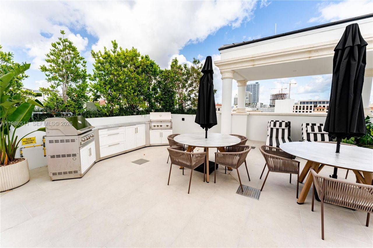4220 Laguna Street #703, Unit 703, Coral Gables, FL 33146 Photo
