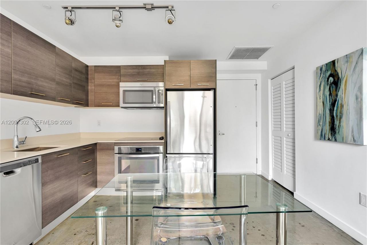 151 SE 1st St, Unit 1107, Miami, FL 33131 Photo