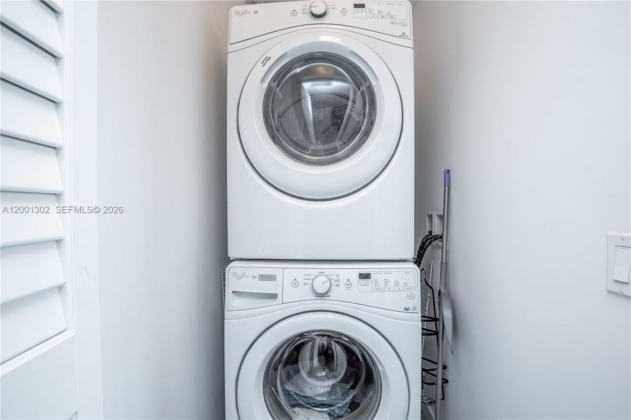 151 SE 1st St, Unit 1107, Miami, FL 33131 Photo