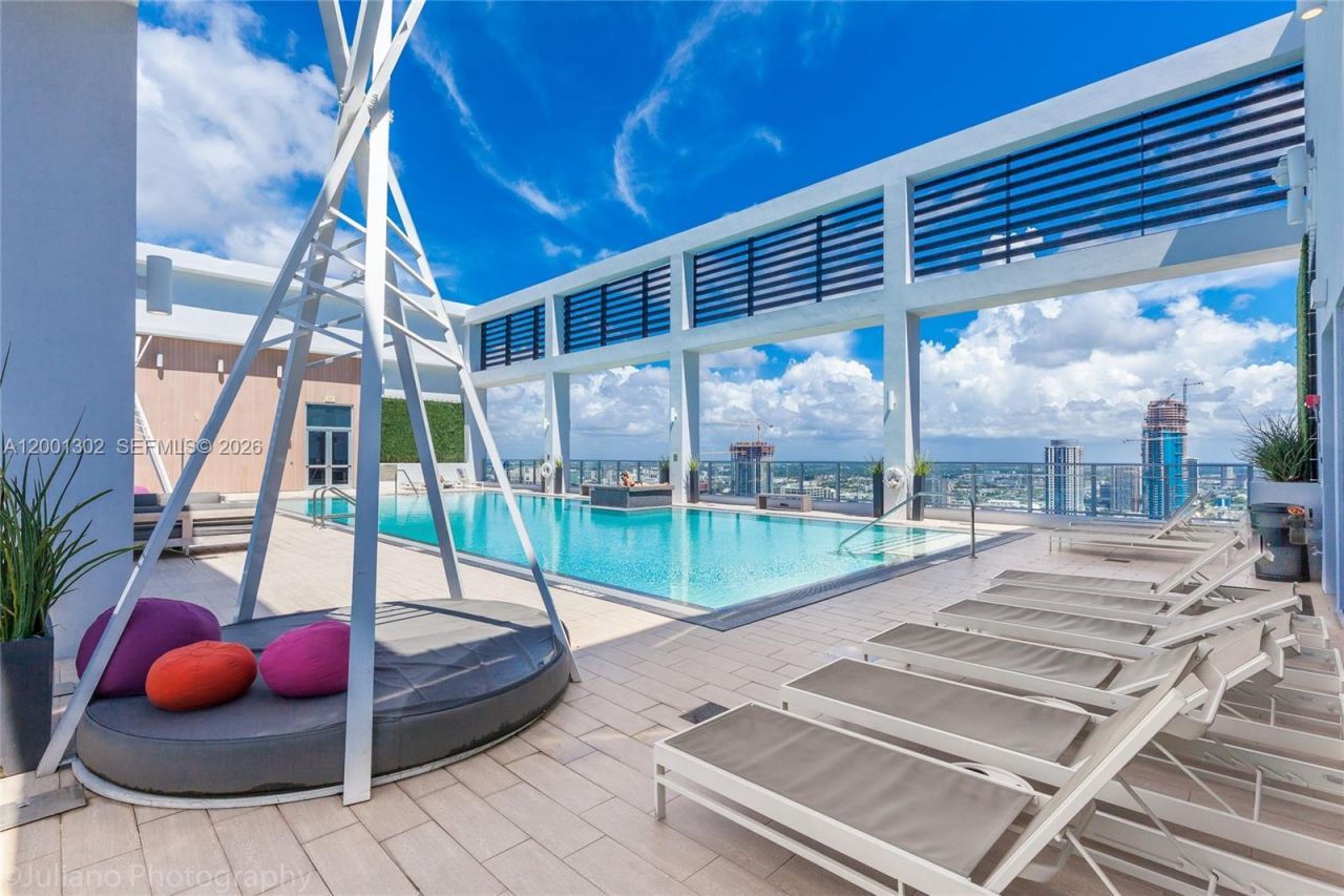 151 SE 1st St, Unit 1107, Miami, FL 33131 Photo