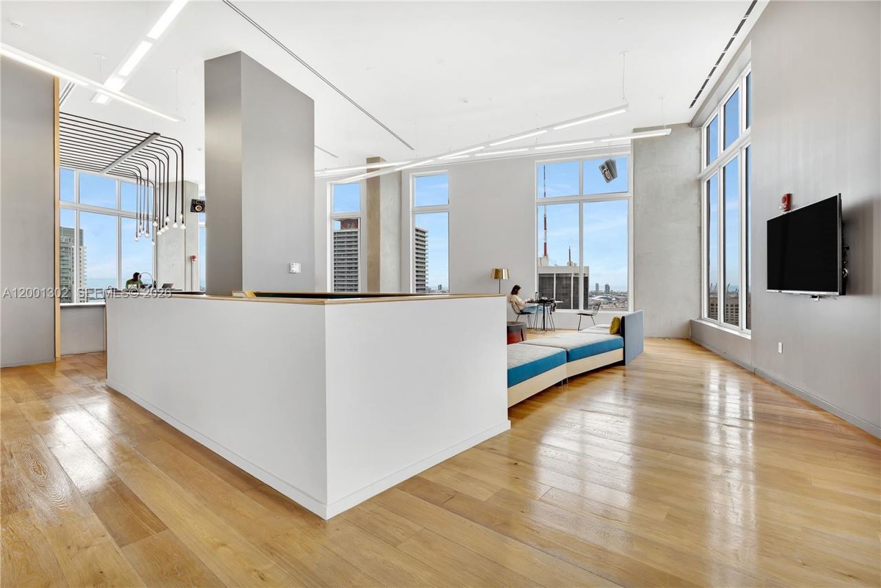 151 SE 1st St, Unit 1107, Miami, FL 33131 Photo