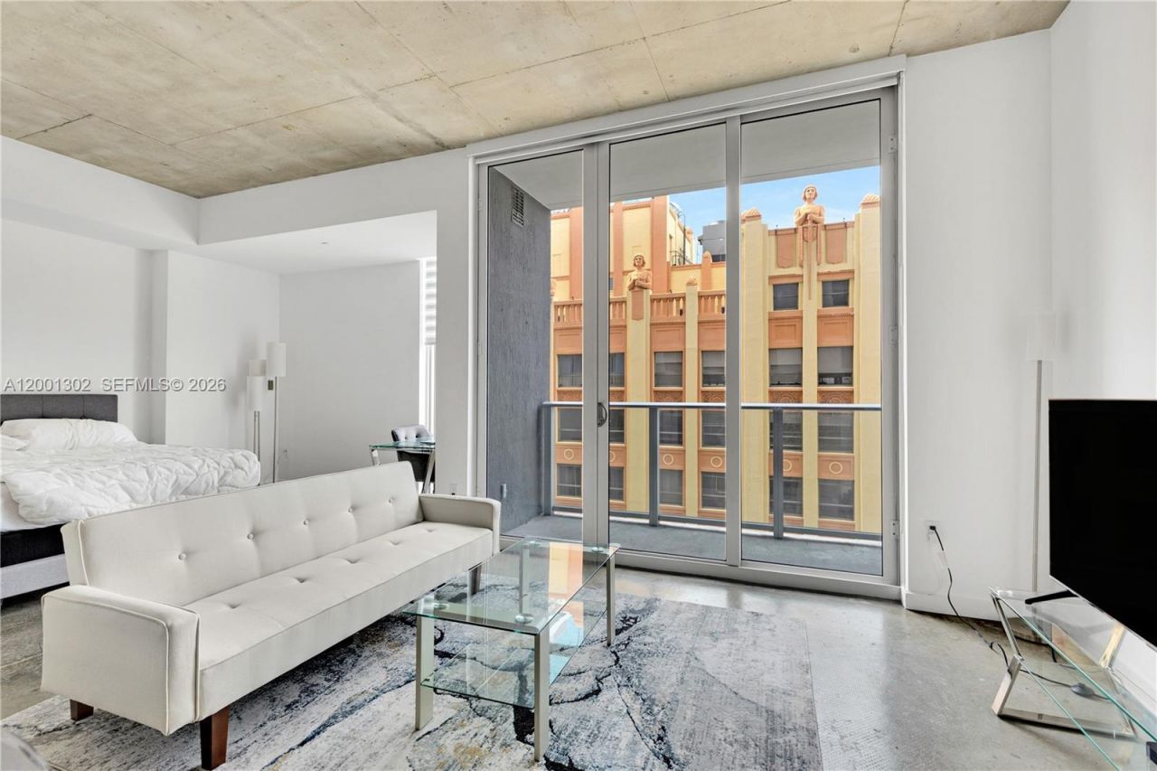 151 SE 1st St, Unit 1107, Miami, FL 33131 Photo