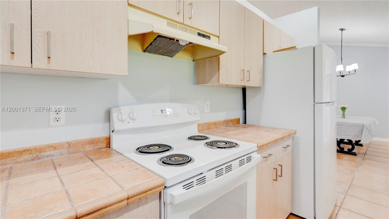 1067 Julia Heights Dr, Lantana, FL 33462 Photo