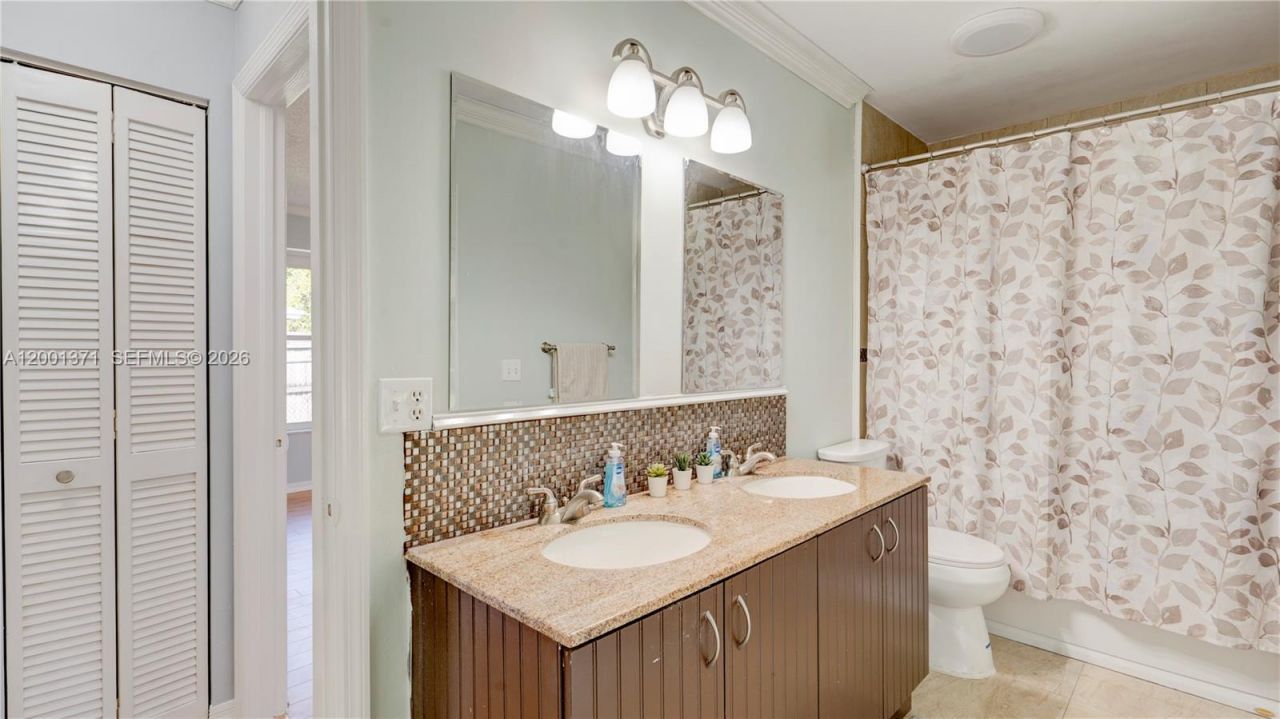 1067 Julia Heights Dr, Lantana, FL 33462 Photo