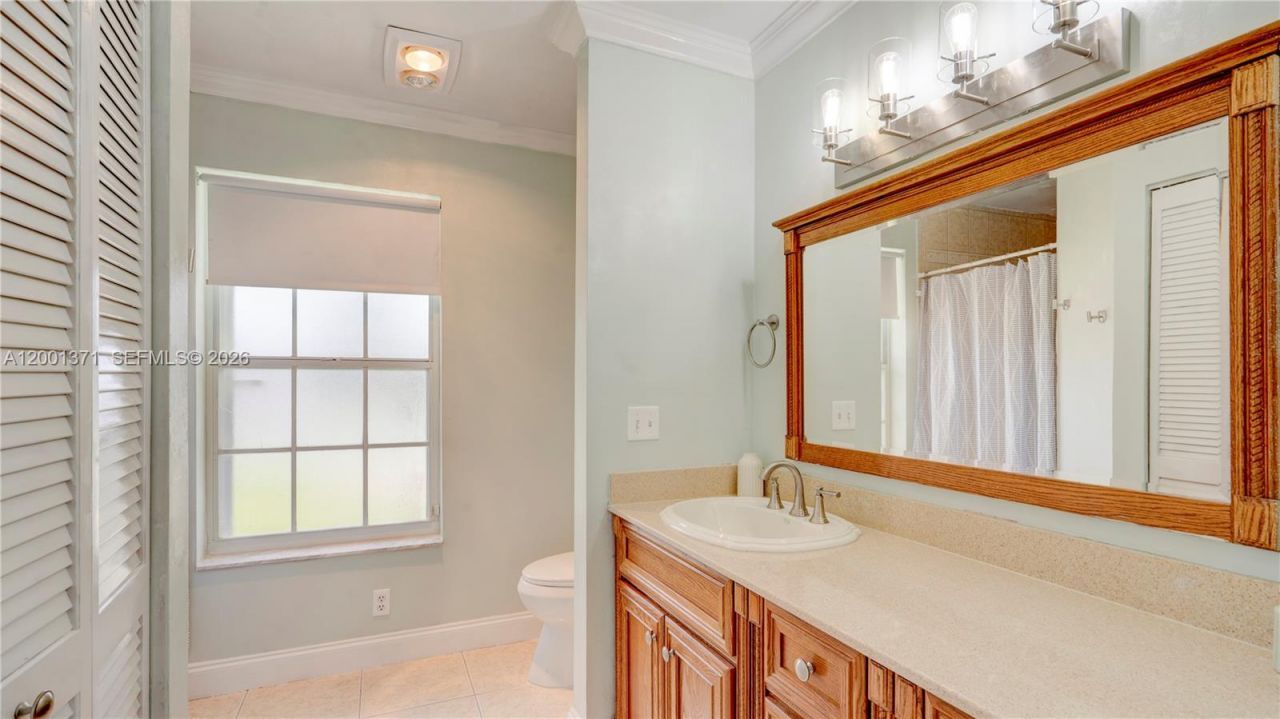 1067 Julia Heights Dr, Lantana, FL 33462 Photo