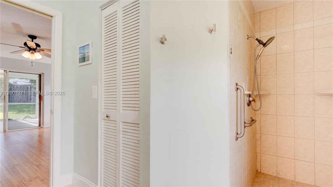 1067 Julia Heights Dr, Lantana, FL 33462 Photo