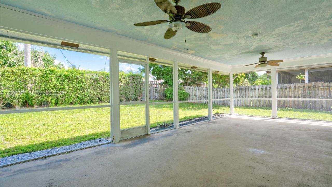 1067 Julia Heights Dr, Lantana, FL 33462 Photo