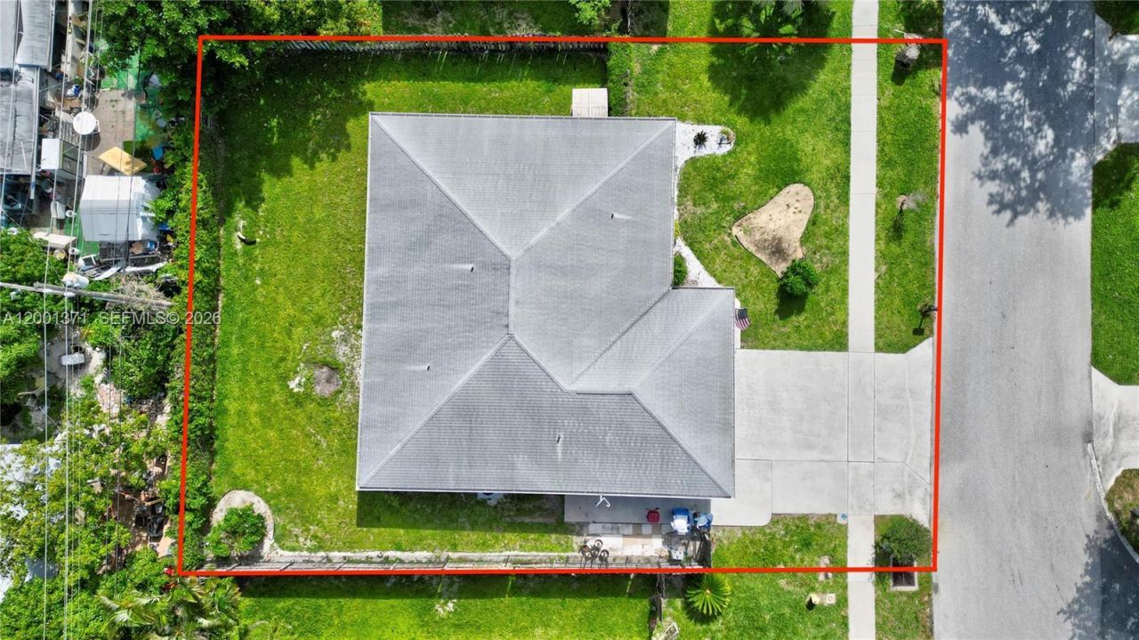 1067 Julia Heights Dr, Lantana, FL 33462 Photo