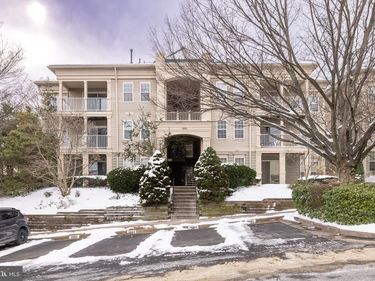 1025 GARDENVIEW LOOP , Unit 301, WOODBRIDGE, VA 22191