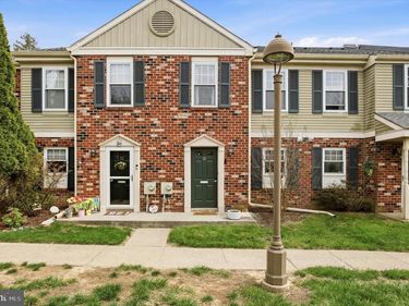 32 COVENTRY COURT, Unit 111 U-32, BLUE BELL, PA 19422