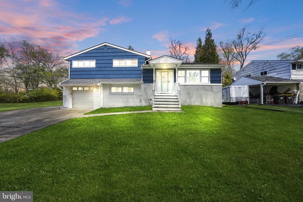 28 Green Ridge Road, Yardley, PA 19067 Main Photo