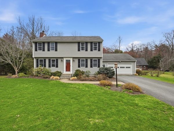 30 Parkview Dr, South Hadley, MA 01075