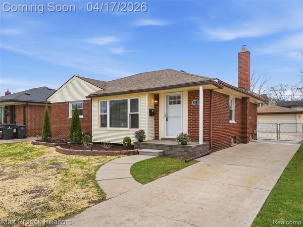 21324 Yale Street, St. Clair Shores, MI 48081