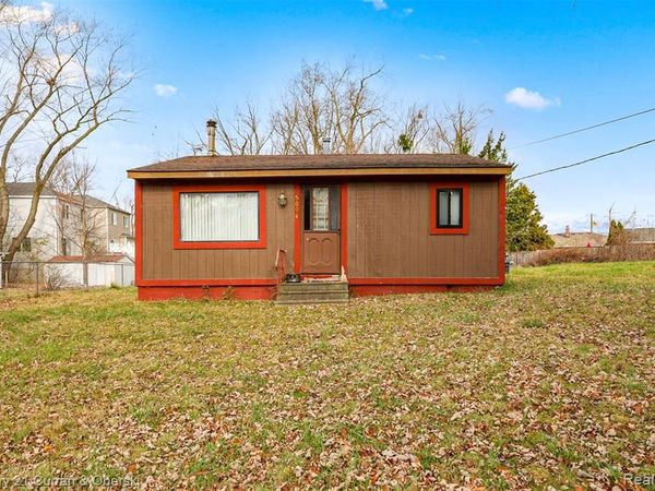 5094 Coshocton Drive, Waterford Twp, MI 48327