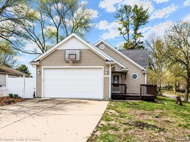 3268 Orchard Drive, Hamburg Twp, MI 48169
