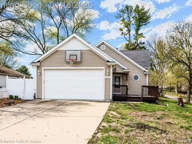3268 Orchard Drive, Hamburg Twp, MI 48169