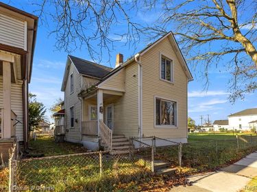28 E James Street, River Rouge, MI 48218