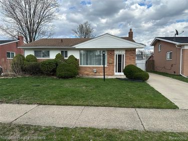 777 Rahn Street, Westland, MI 48186