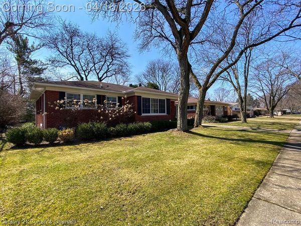 16925 MADOLINE Street, Beverly Hills Vlg, MI 48025