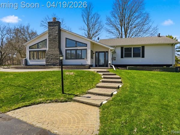 8636 Tindall Road, Springfield Twp, MI 48350