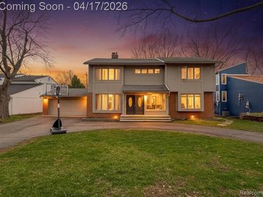 2110 Langham Drive, West Bloomfield Twp, MI 48323