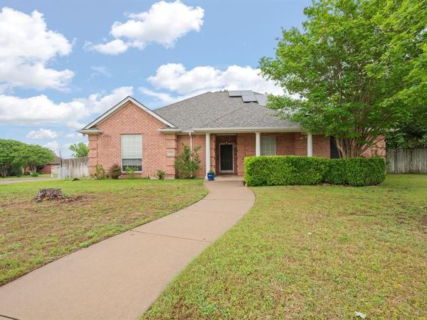 1501 Chaucer Drive, Cleburne, TX 76033
