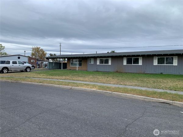 137 Schilling , Moses Lake, WA 98837