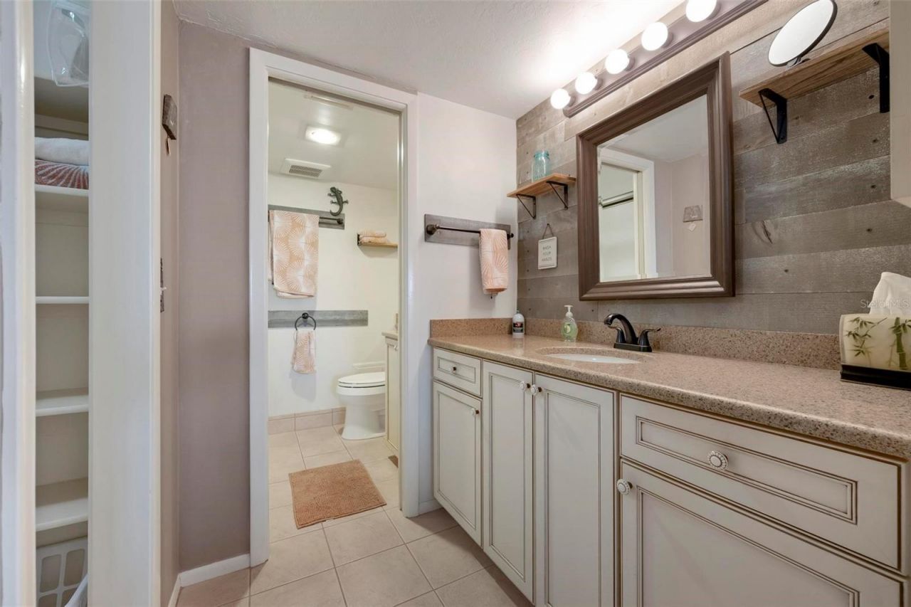 8767 Midnight Pass Road, Unit 505F, Sarasota, FL 34242 Photo