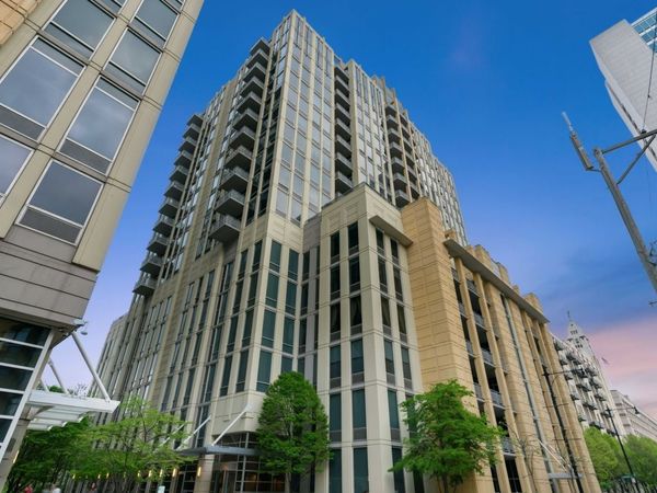 720 N Larrabee Street , Unit 1609, Chicago, IL 60654