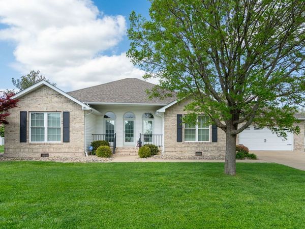 1106 Daybreak Drive , Marion, IL 62959