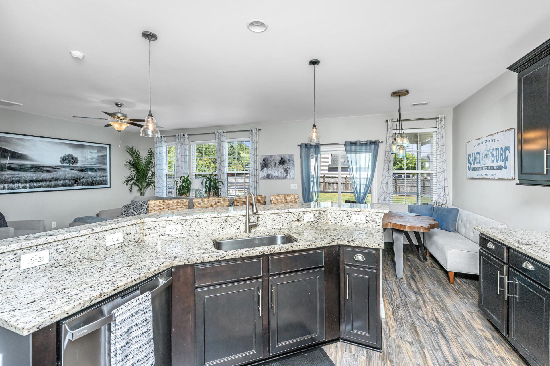 403 Spectrum Road Photo 13