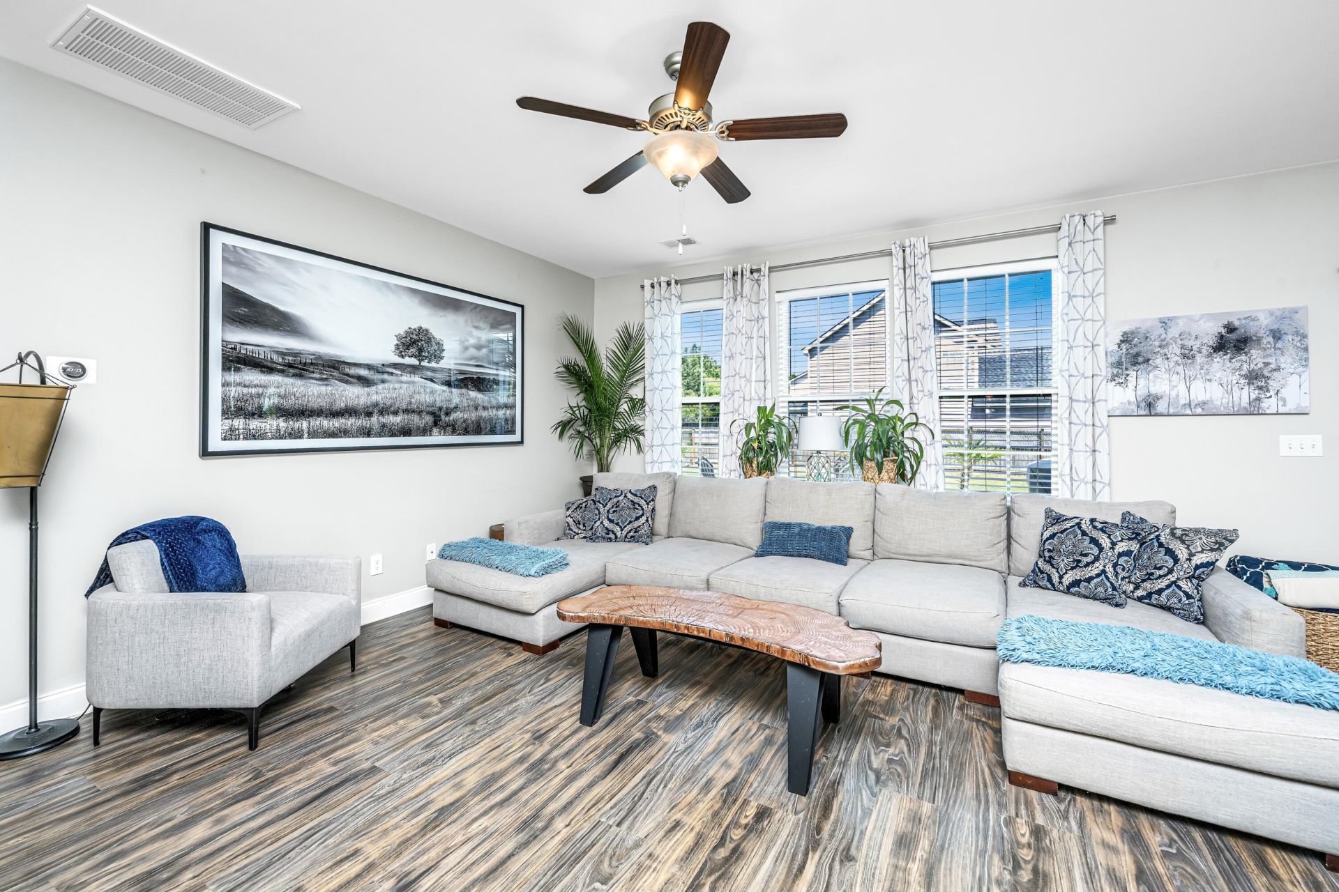 403 Spectrum Road Photo 16