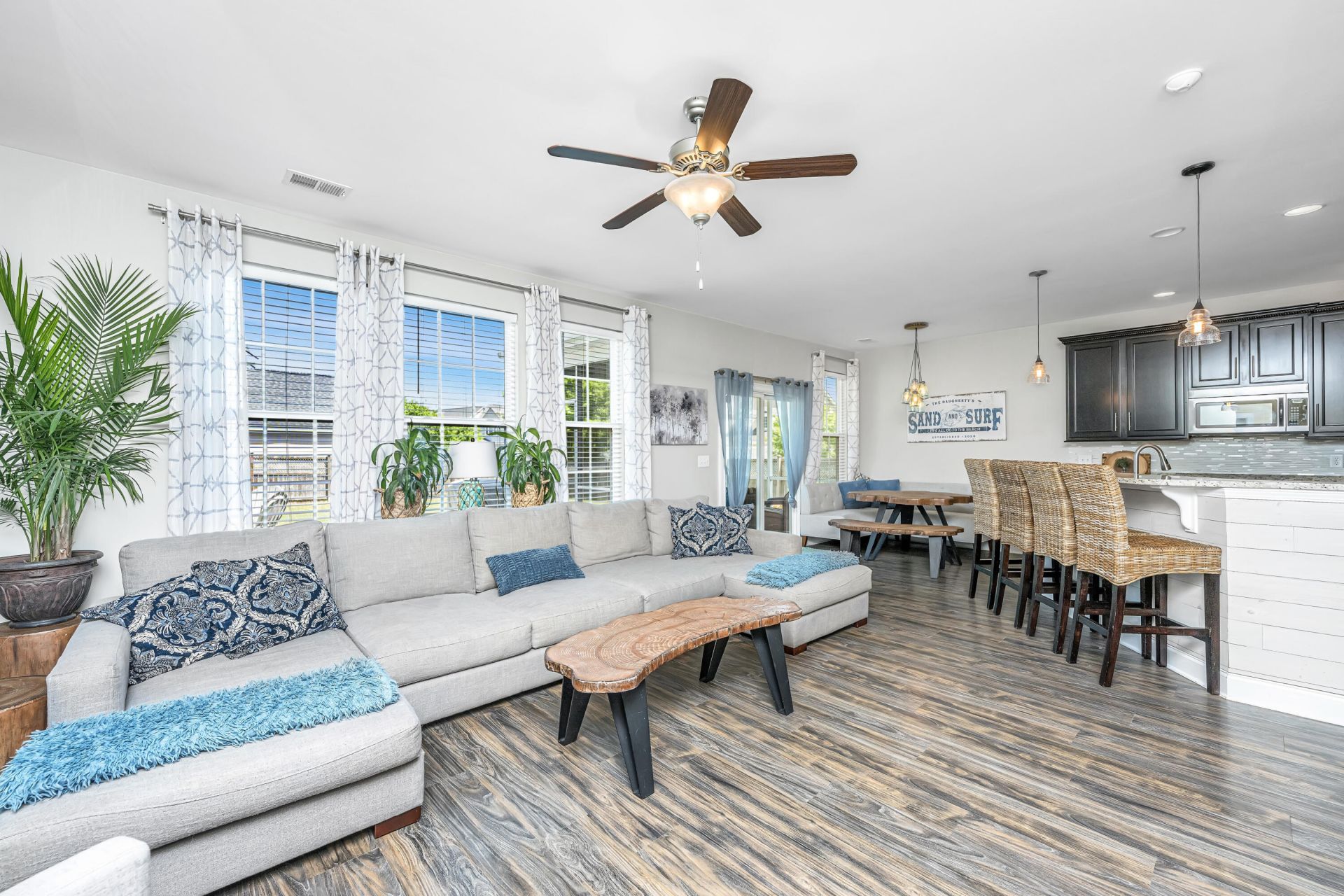 403 Spectrum Road Photo 17