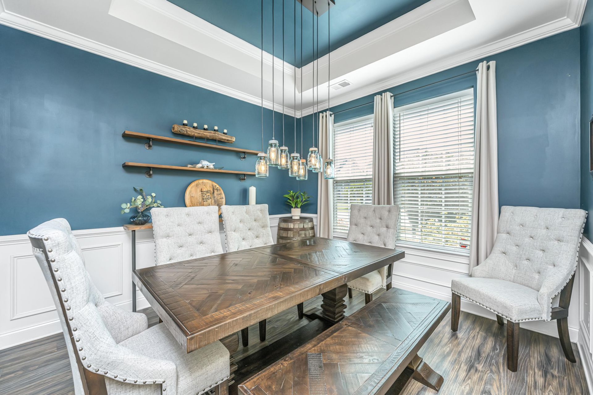 403 Spectrum Road Photo 6